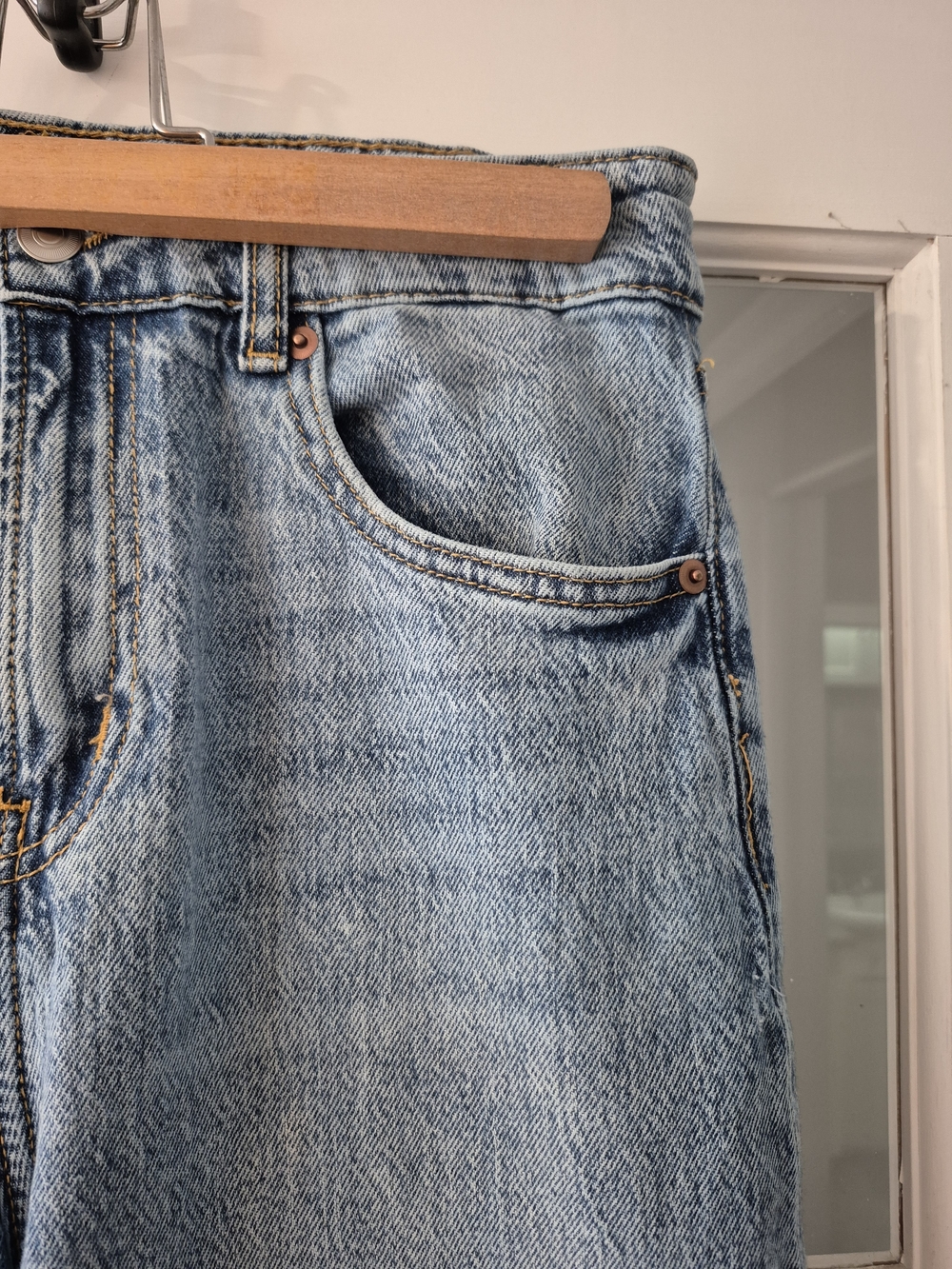 H&M Light Blue High Rise Wide Leg Straight Cut Denim Jeans Size 8 - Picture 5 of 11